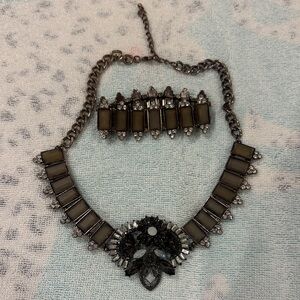 Black and dark gold set.